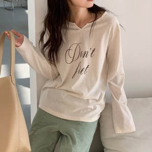 v-neck logo print top　J00183