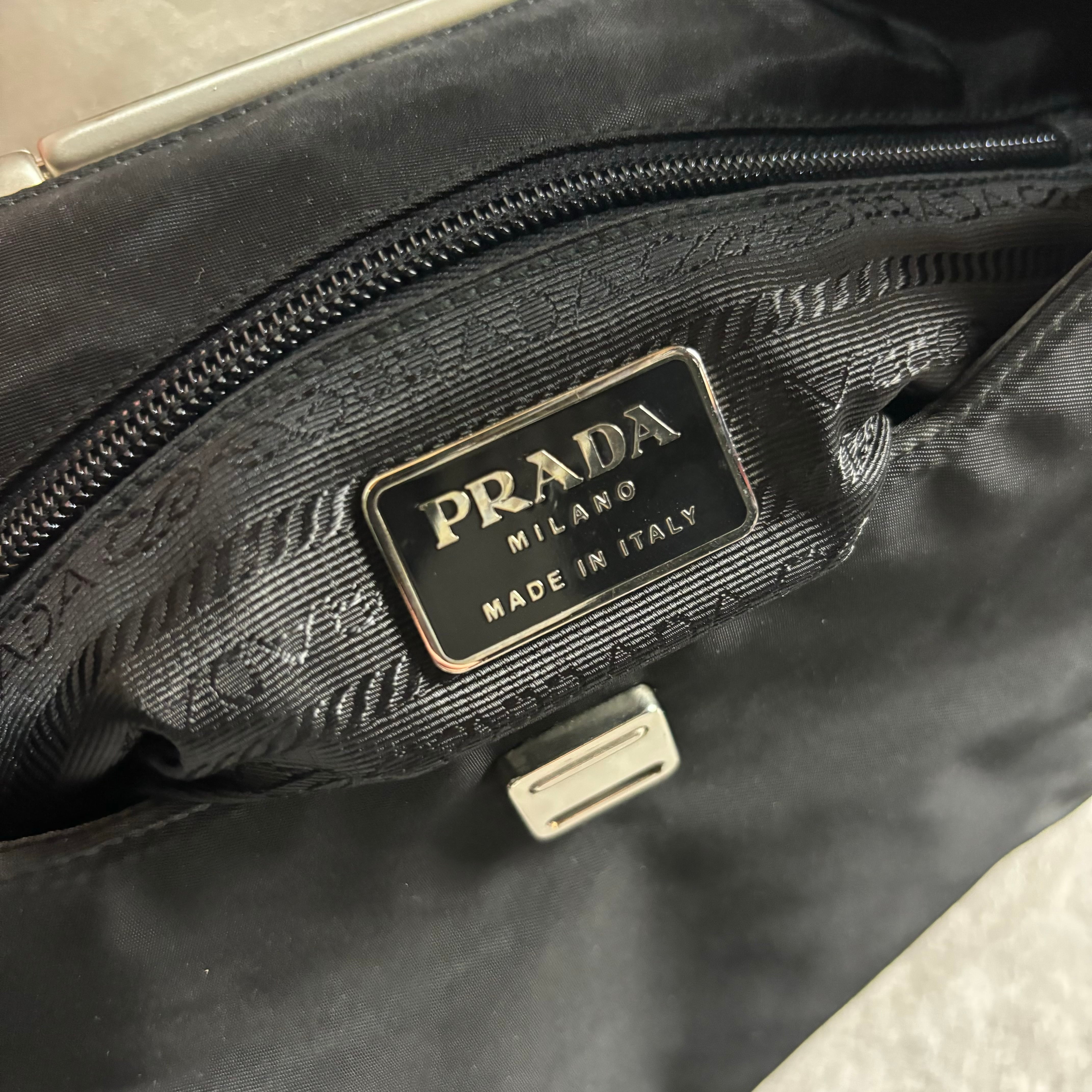 FW1997 PRADA ONE SHOULDER BAG ARCHIVE | LOST FW1997 PRADA ONE SHOULDER BAG ARCHIVE | LOST