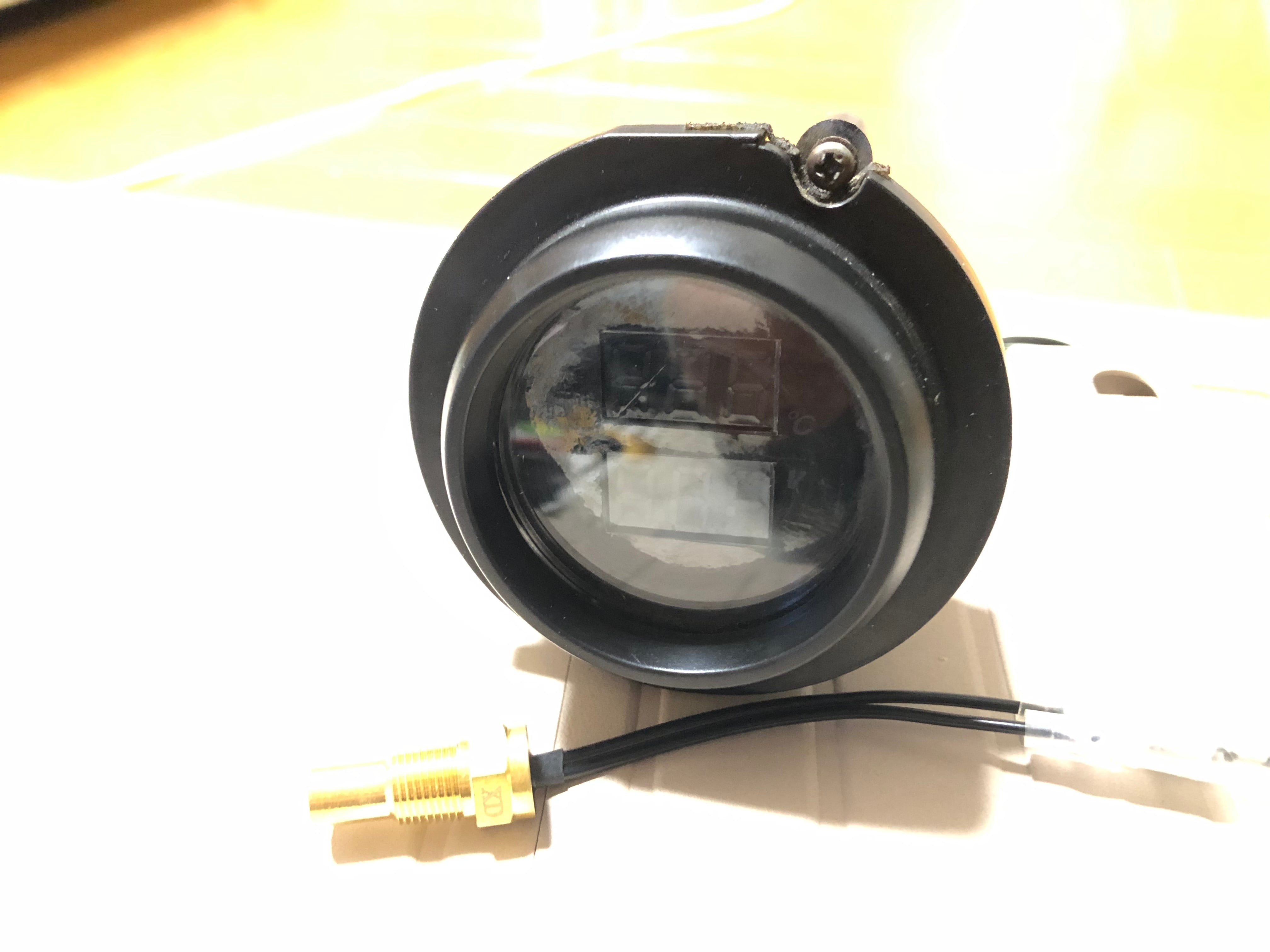 あなたのバイクの水温計を『一体型デジタル水温&電圧計』に変えさせ