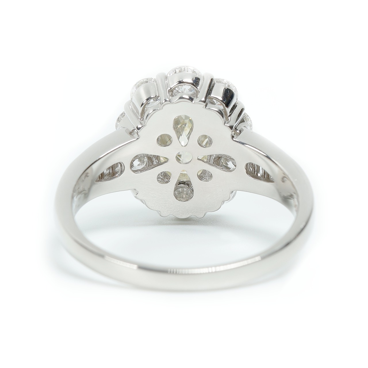 オーバルカット ライトイエローダイヤモンドリング SI1 / pt900 / 1.217ct / 1.320ct