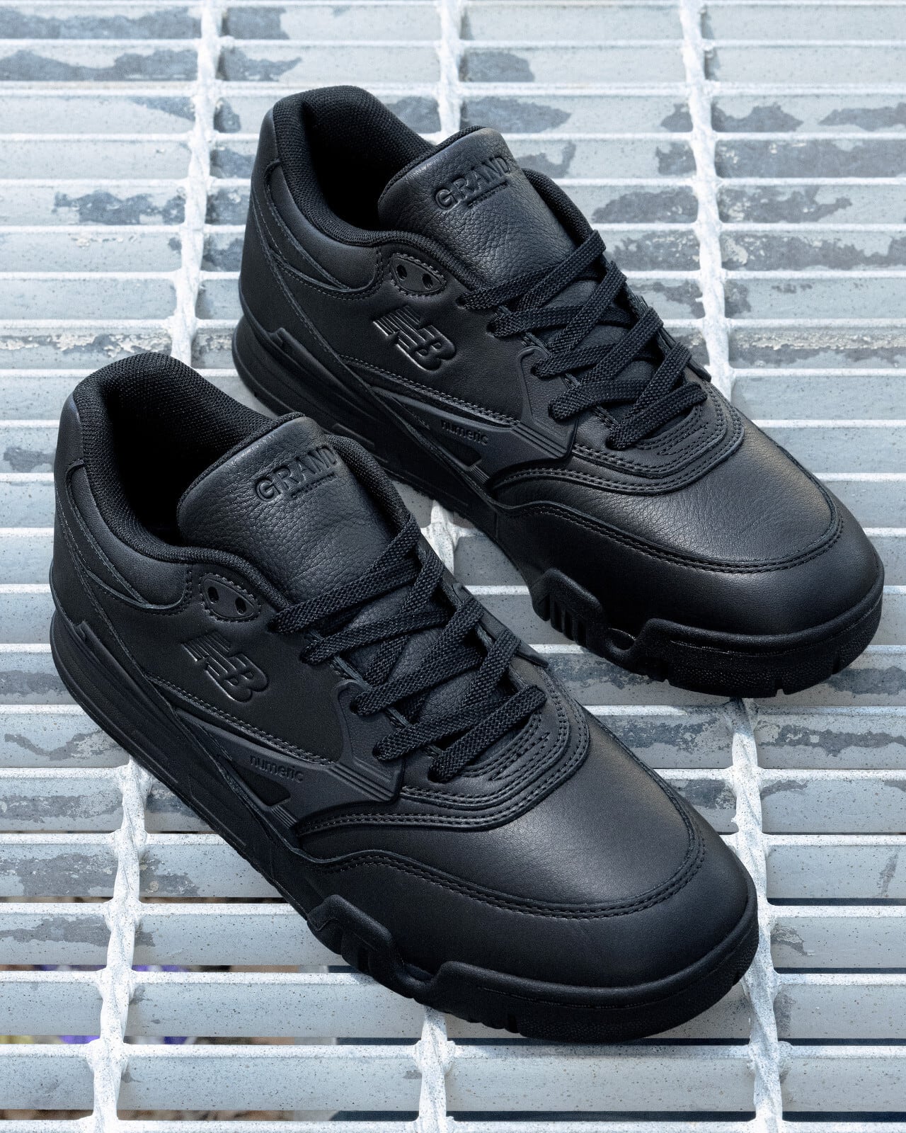 NEW BALANCE NUMERIC GRAND COLLECTION NM770GRD BLACK | HIGHFIVE