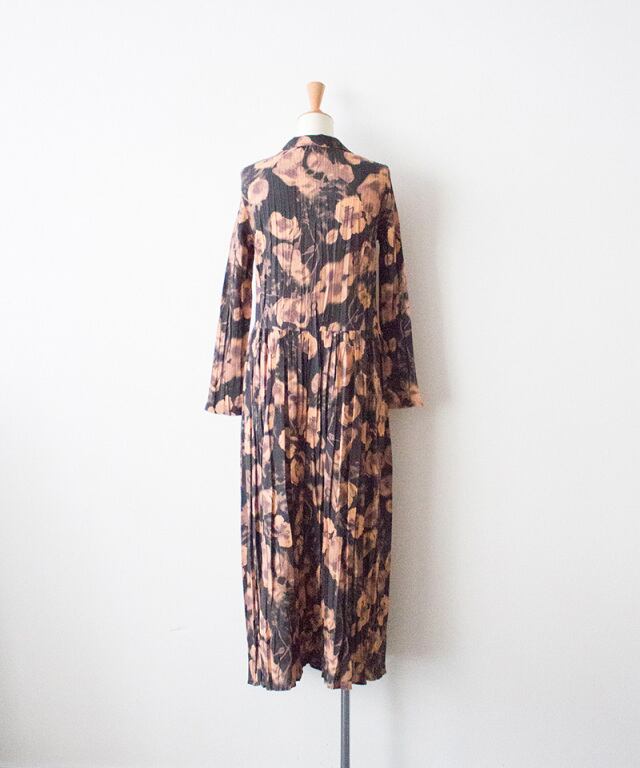 AKANE UTSUNOMIYA / 花柄プリーツワンピース - brown | TOLMA.
