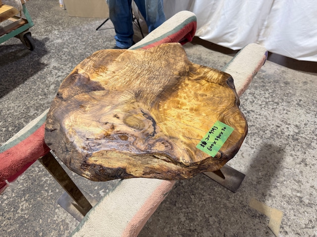 クス9793　楠 瘤　一枚板無垢材　600x540x50mm ローテーブル　センターテーブル　天板　樟　くすのき　こぶ　バール