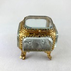 ジュエリーボックス　面取りガラス　金のオルモルフレーム クッション入り　19otf13