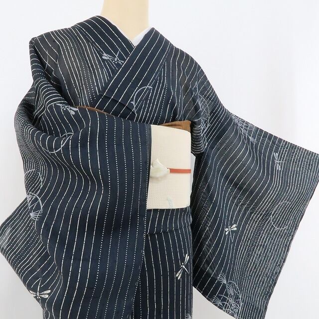 新品 紗 夏着物 蜻蛉 勝ち虫 縦縞“涼やかに風情を奏でてその身を癒し夏 