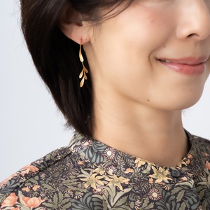 Gold  pierced earrings GMA22ピアス Olive