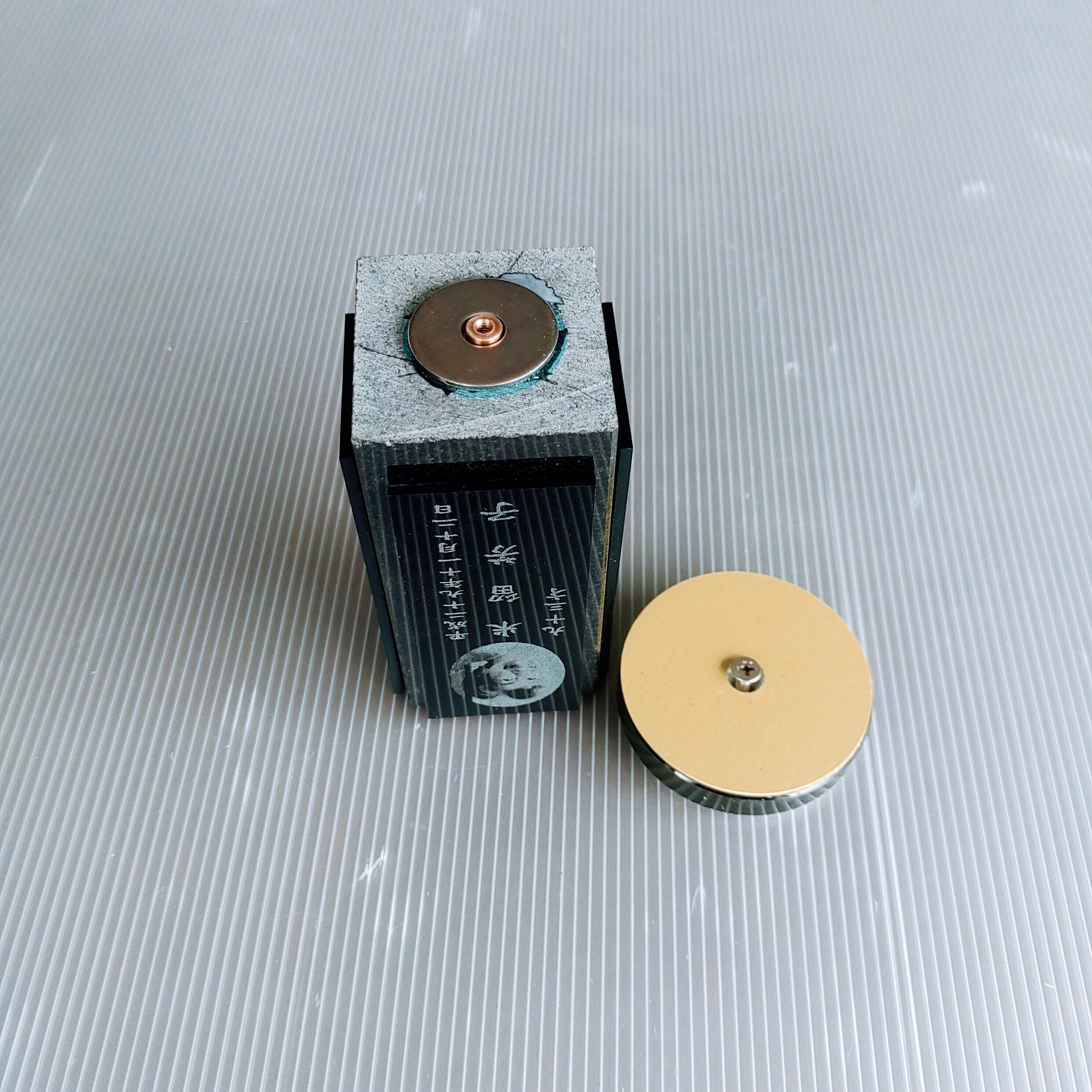 回転位牌　４人用悠想天回　4R50A黒　3名様分