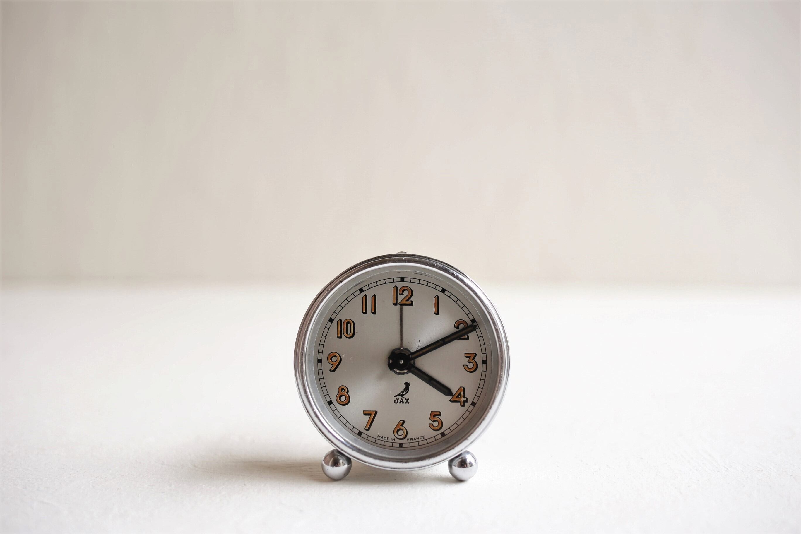 フランス アンティーク ヴィンテージ JAZ 小さな目覚まし時計 N-00194
