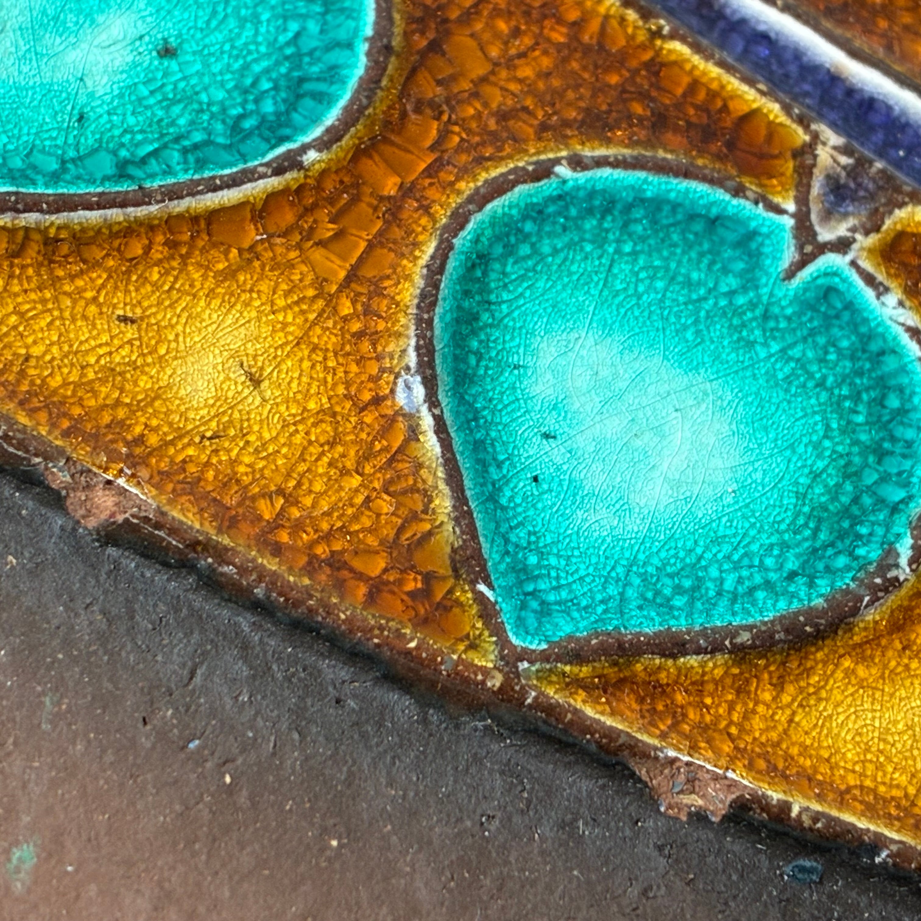 【逆蕨手貼花文手炉】　ヘレニズム骨董 褐釉蟹貼付台付鉢〈宮川香山作／〉 文化遺産オンライン