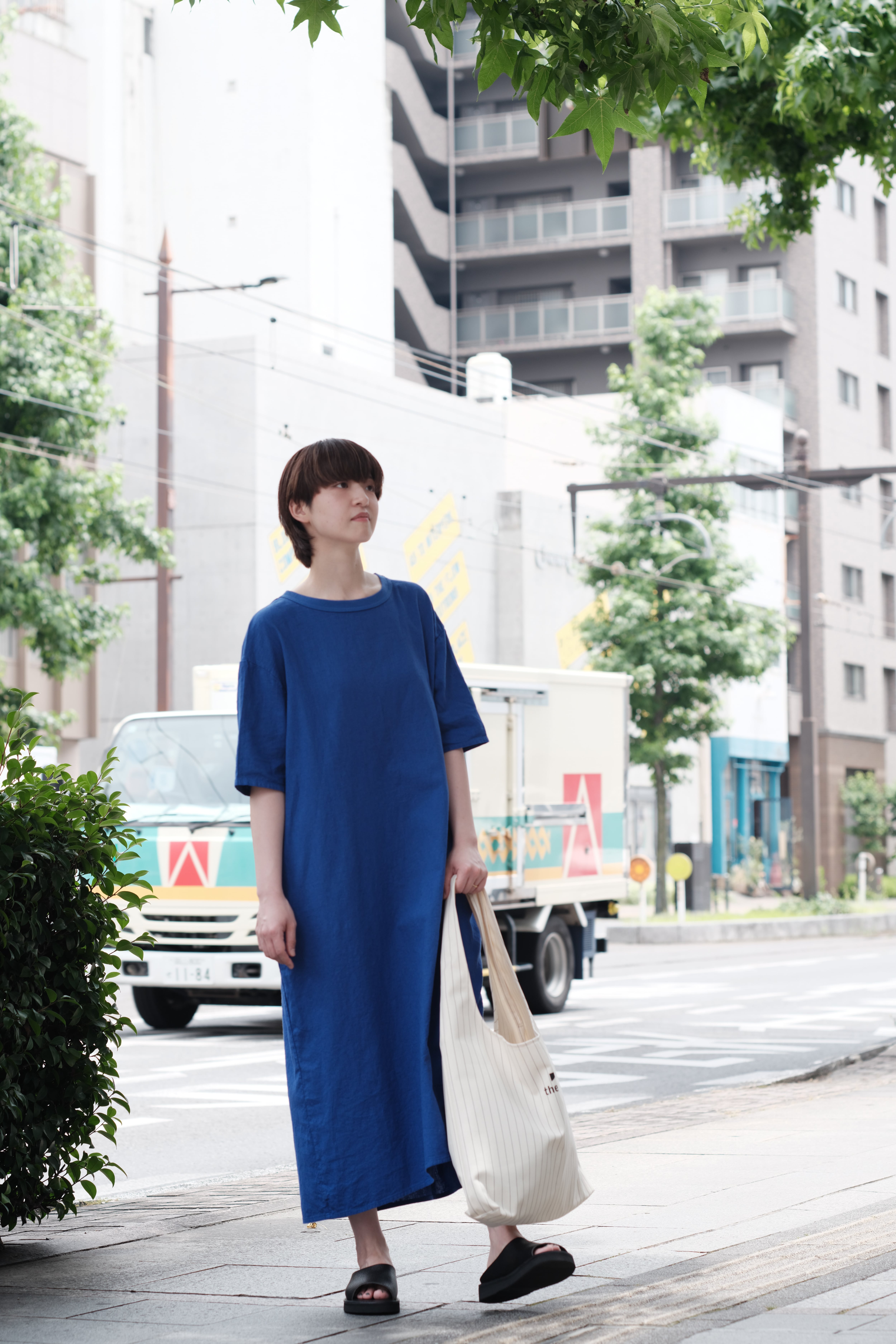 maillotバックタック 半袖 カットソーワンピース maillot】linen rich back tuck half sleeve shirt-OP | theater(シアター)