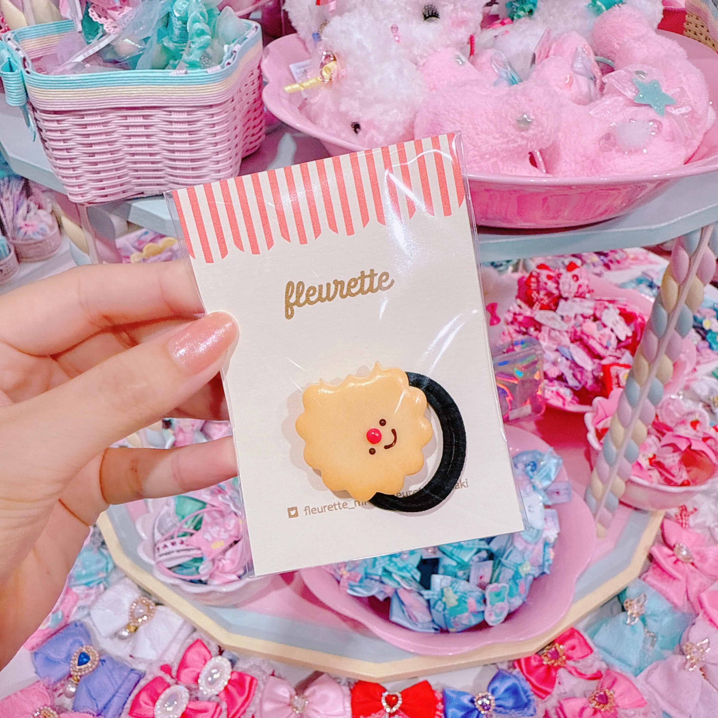 【D1】3-7かじりかけクッキーのヘアゴム