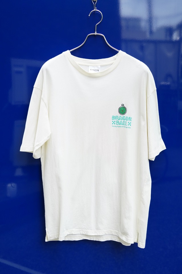 DRAGON BALL（ドラゴンボール） 公式 ドラゴンレーダー刺繍 悟空＆ブルマ バイクデザインTシャツ（イエロー / LL）