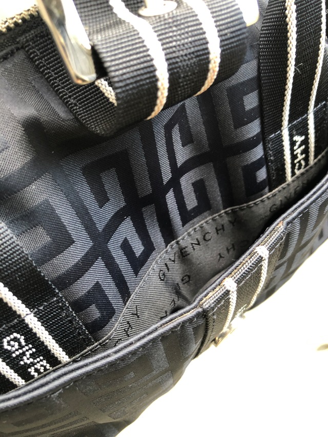 GIVENCHY ジバンシィ　ロゴ　ナイロン　ミニボストン　ミニバッグ　ハンドバッグ　ブラック×ホワイト　vintage　ヴィンテージ　オールド　emzydn
