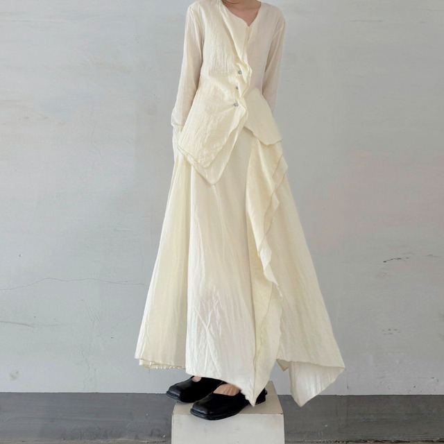 Asymmetrical design waist shape blouse【2color】 C1048