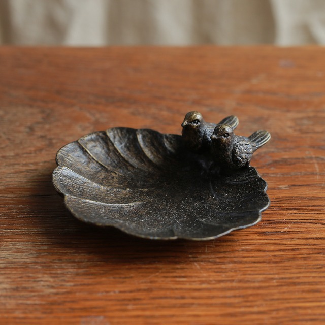 小鳥が住んでいる小物入れ 3