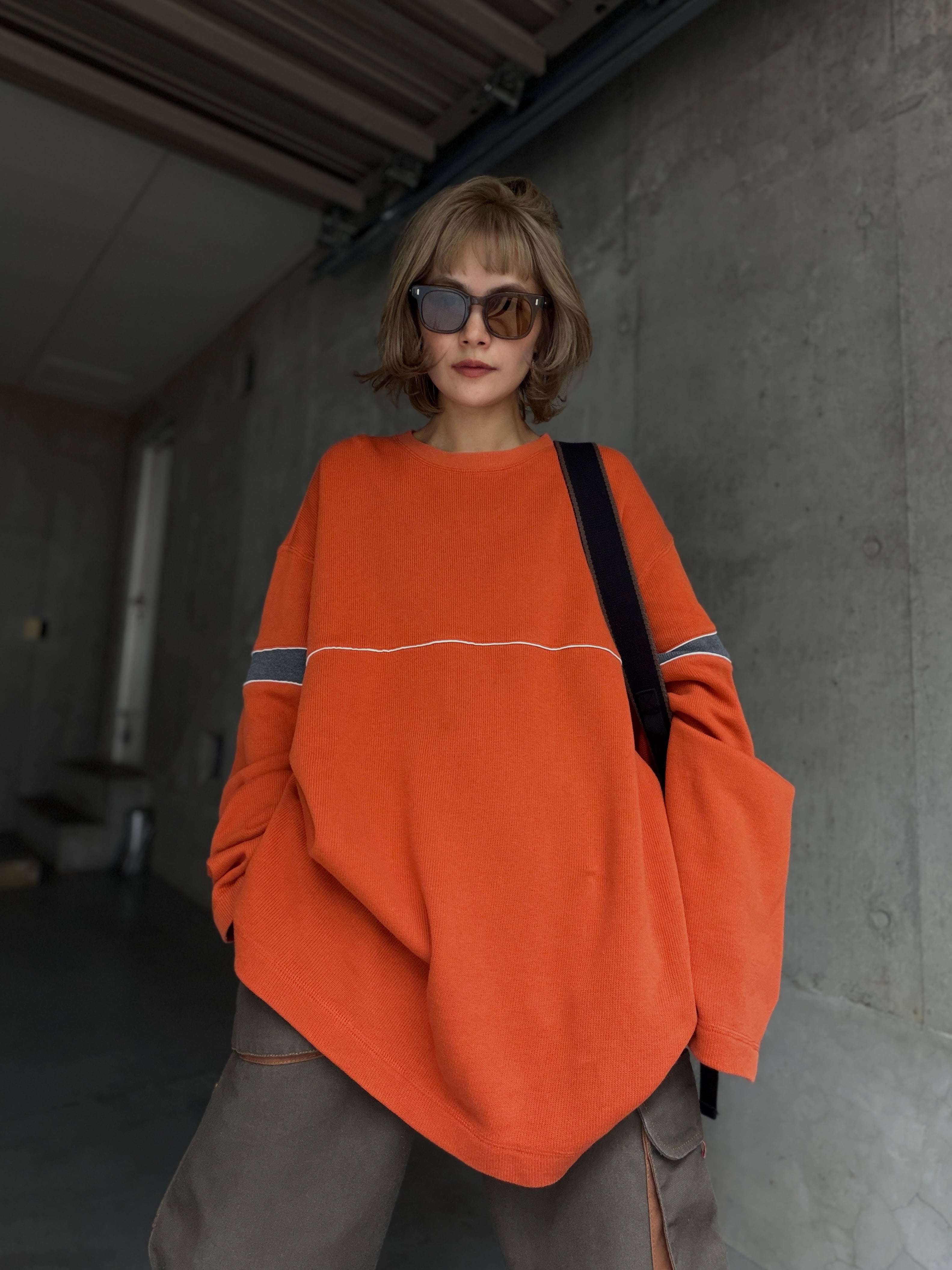 (CS2554) 00's GAP havycotton piping L/S