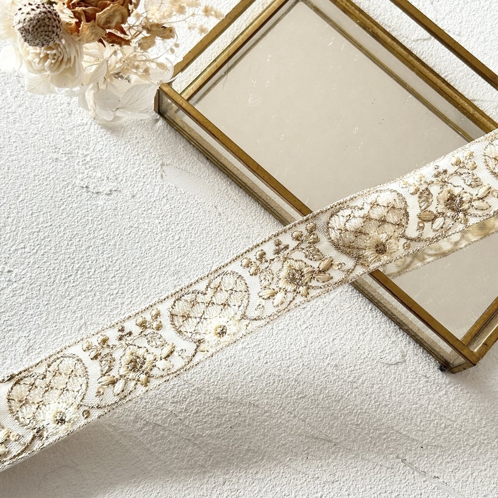 ハート [クリームアイボリー] インド刺繍リボン 3422 | インド刺繍