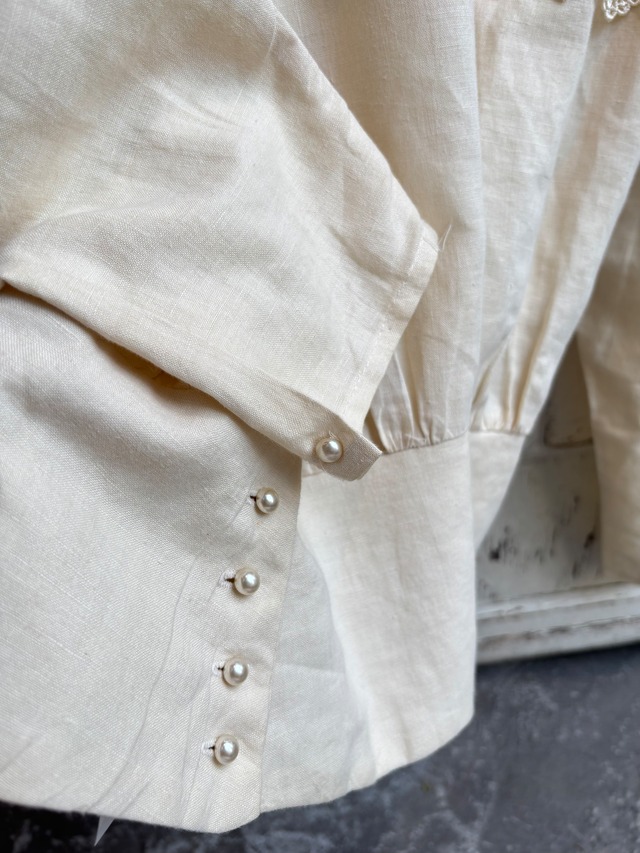 70's ivory stand collor blouse