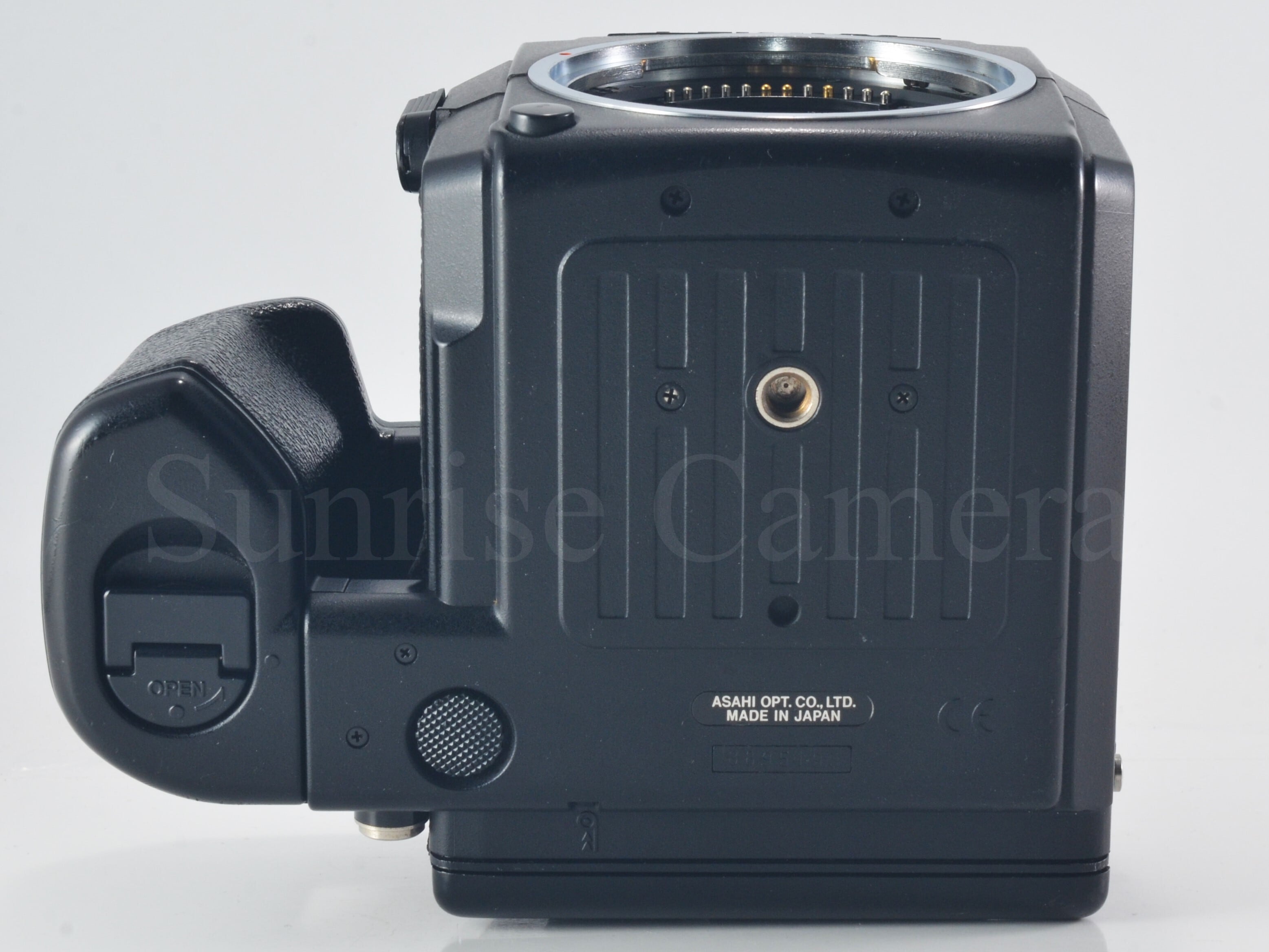 深堀ブログ】PENTAX 645NII ボディ (60366) | サンライズカメラ