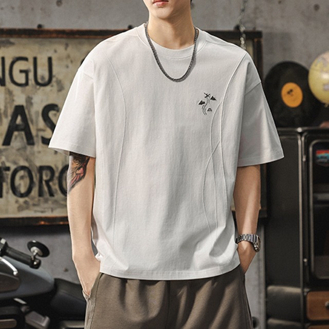 シンプルデザイン半袖Tシャツ 220109