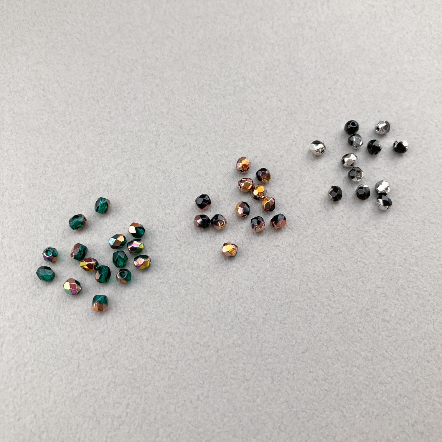 〈再入荷〉チェコミニファイヤポリッシュビーズパック(30p)