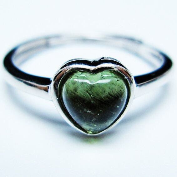モルダバイト リング モルダウ石 指輪 ハート フリーサイズ 12号 一点物 メール便可 [M便 1/20] 199-648