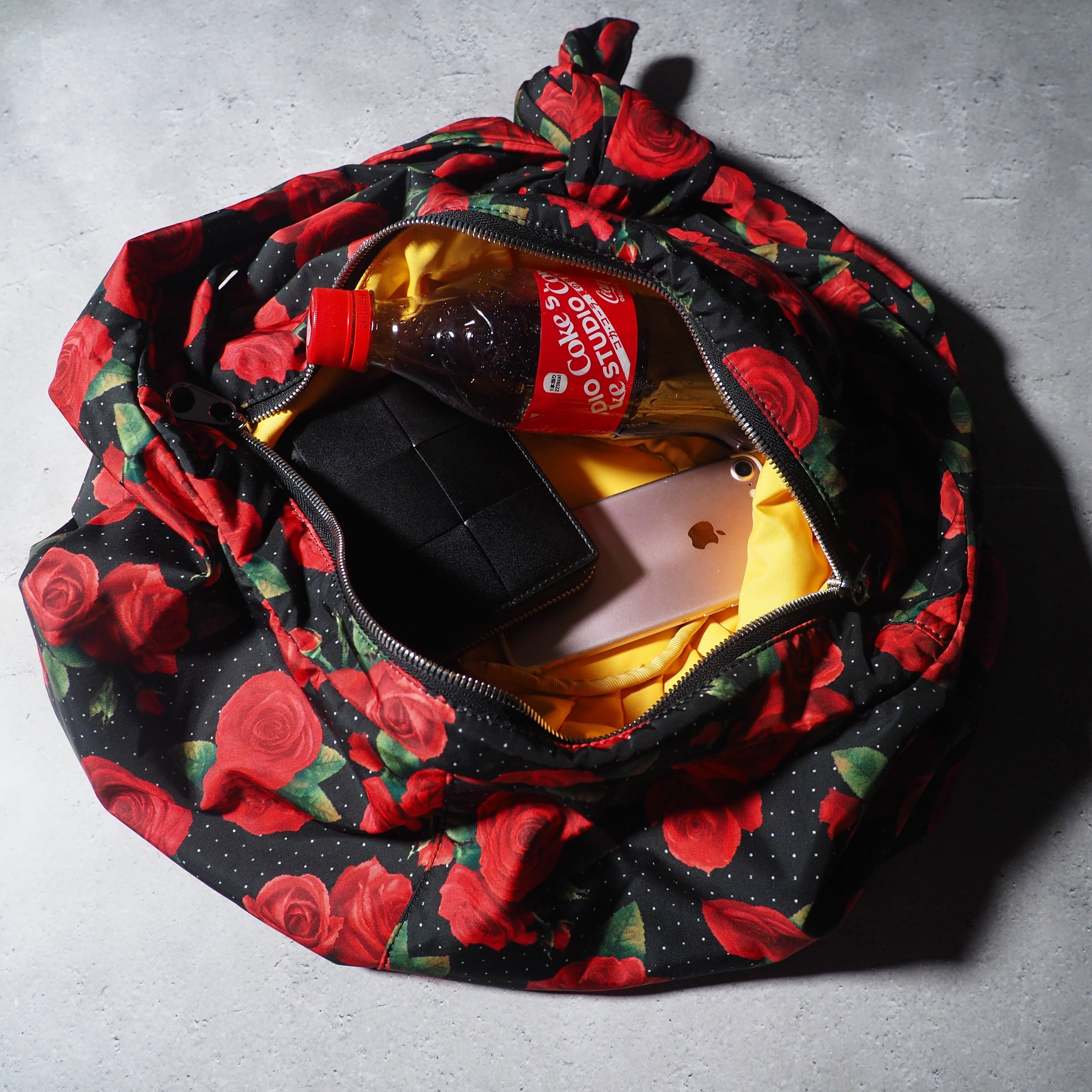Beautiful Rose Flower × Dot pattern Design 2ways hand shoulder Bag