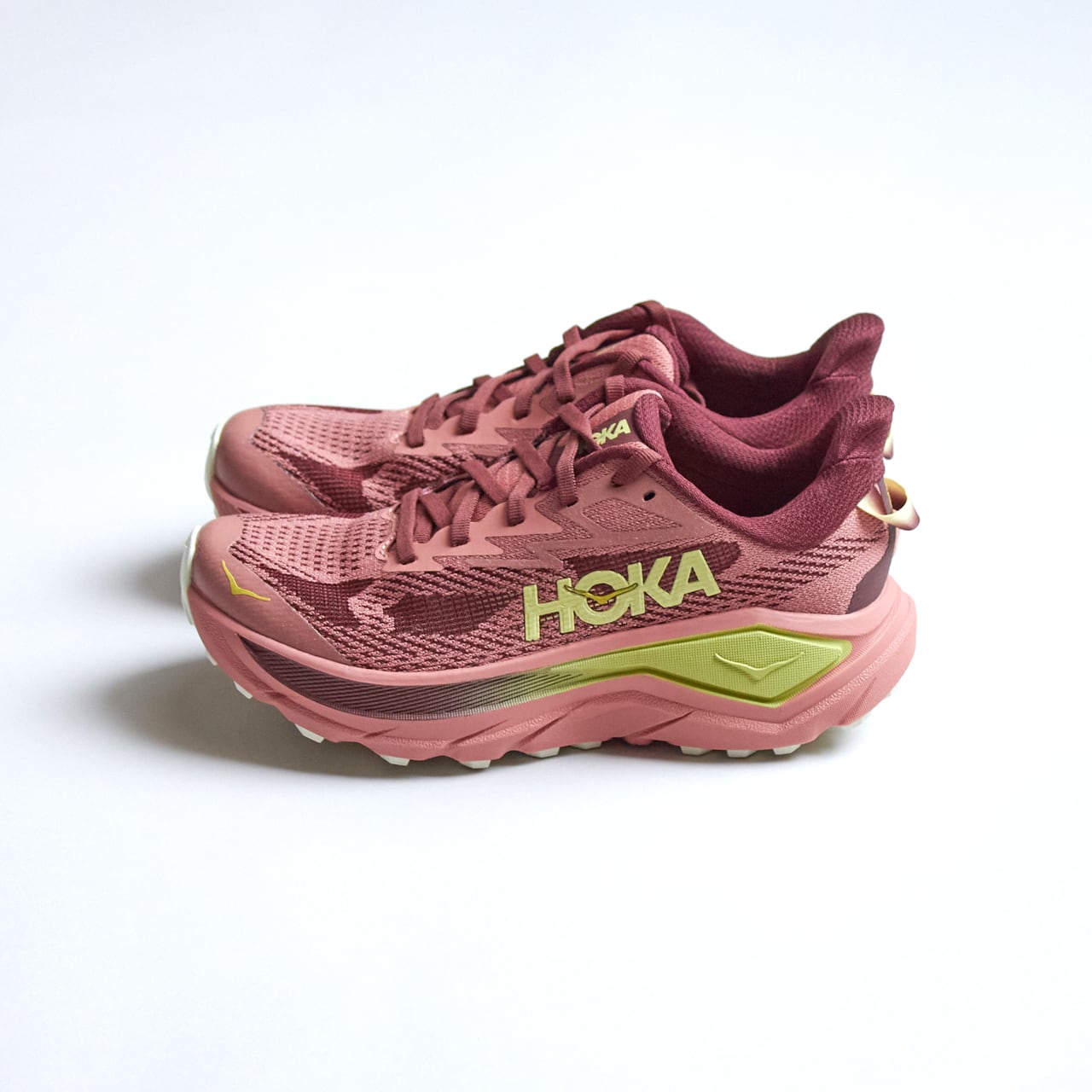 HOKA（ホカ）W CHALLENGER 8 -ブラッシュ / ダーク シダー ウィメンズ