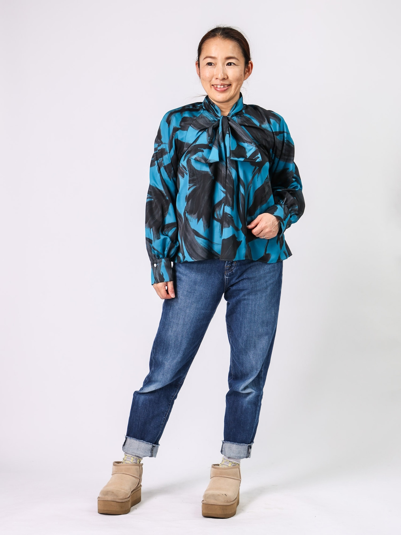 BRAHMIN(プリントボウタイブラウス)