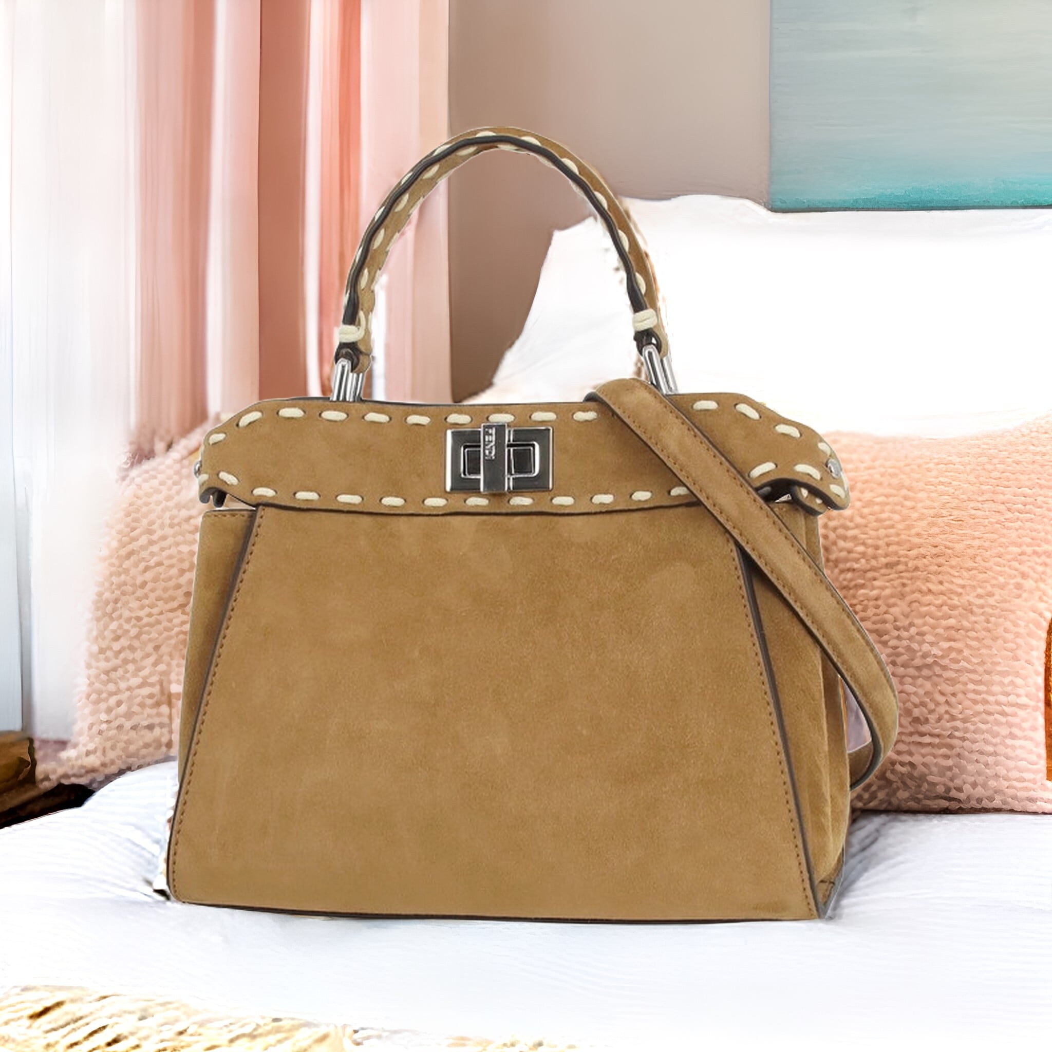 Used FENDI フェンディ ピーカブー ミニ セレリア スエード Used FENDI フェンディ ピーカブー ミニ セレリア スエード