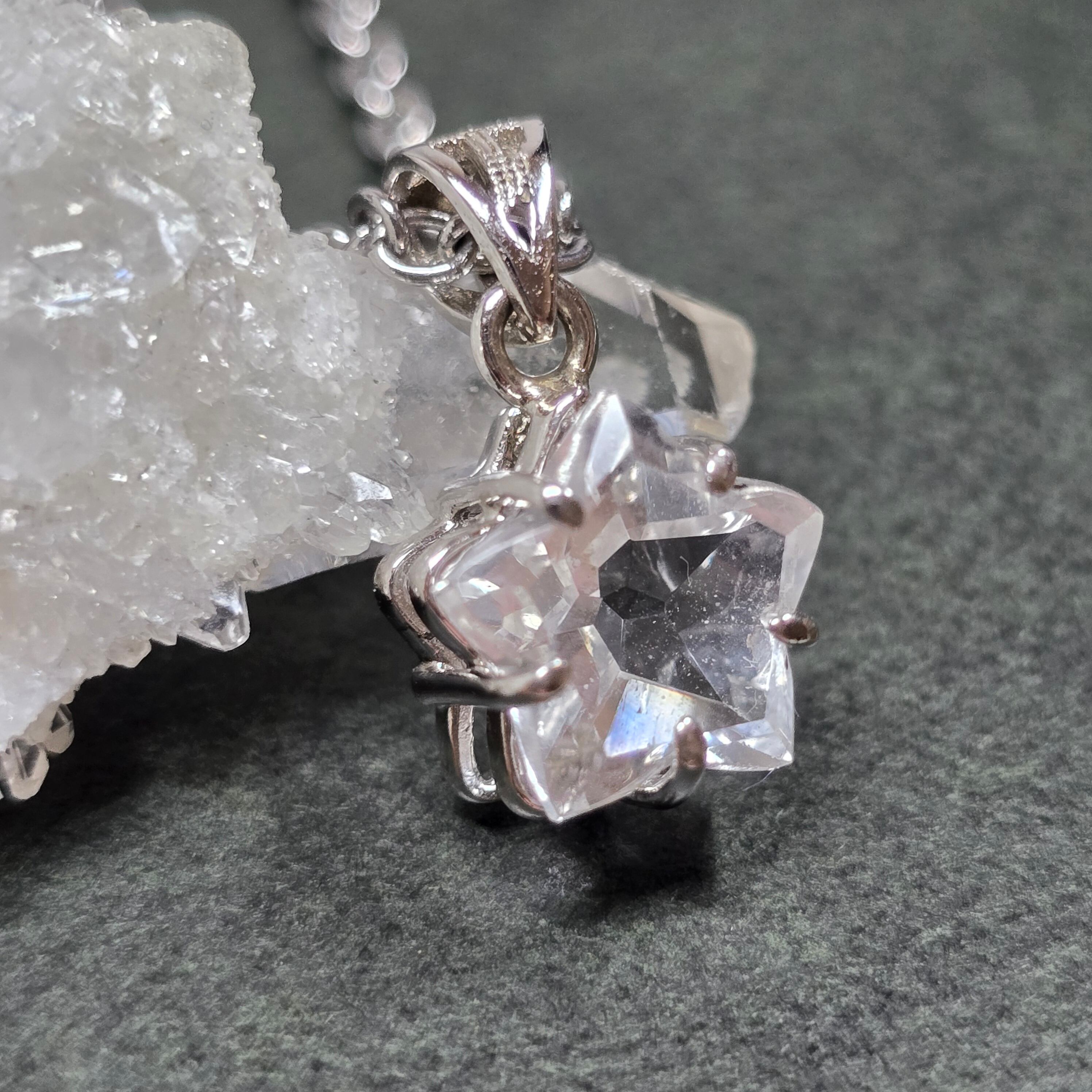 ロッククリスタル スター ペンダント ロッククリスタル ネックレス 星