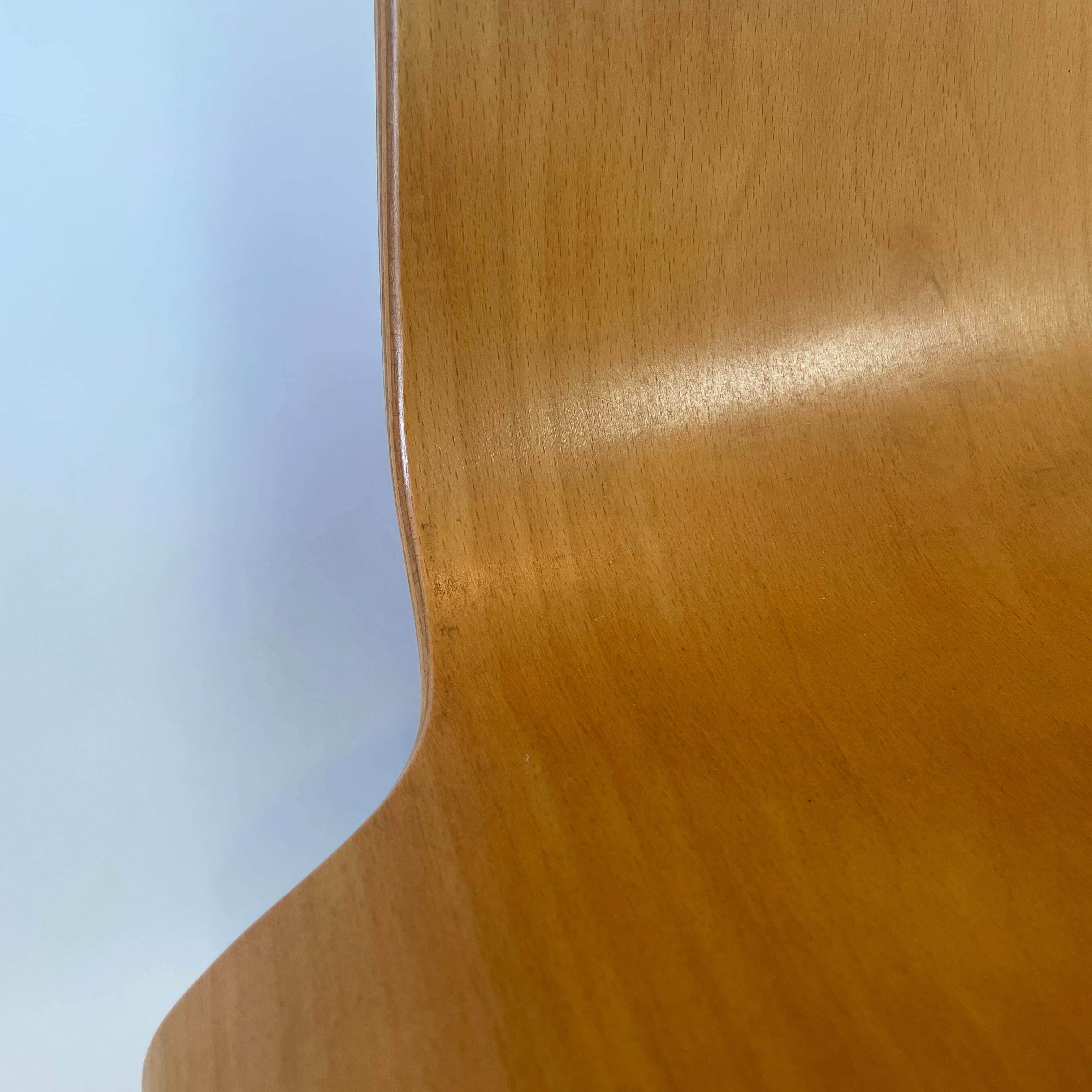 NXT chair by Peter Karpf | KOHSEKI