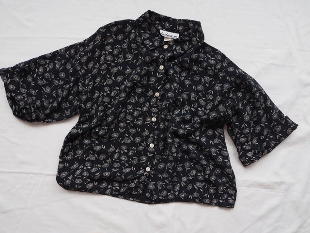 America ∼1990’s rayon shirt