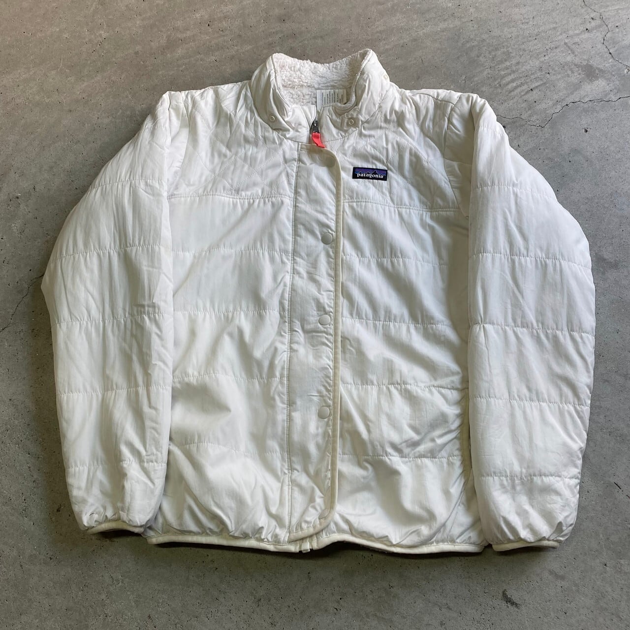 17年製 パタゴニア リバーシブル フリース キルティングジャケット レディースs相当 古着 Patagonia ホワイト 白 フリースジャケット アウトドアジャケット 1 Cs29 30 Ha10 Cave 古着屋 公式 古着通販サイト