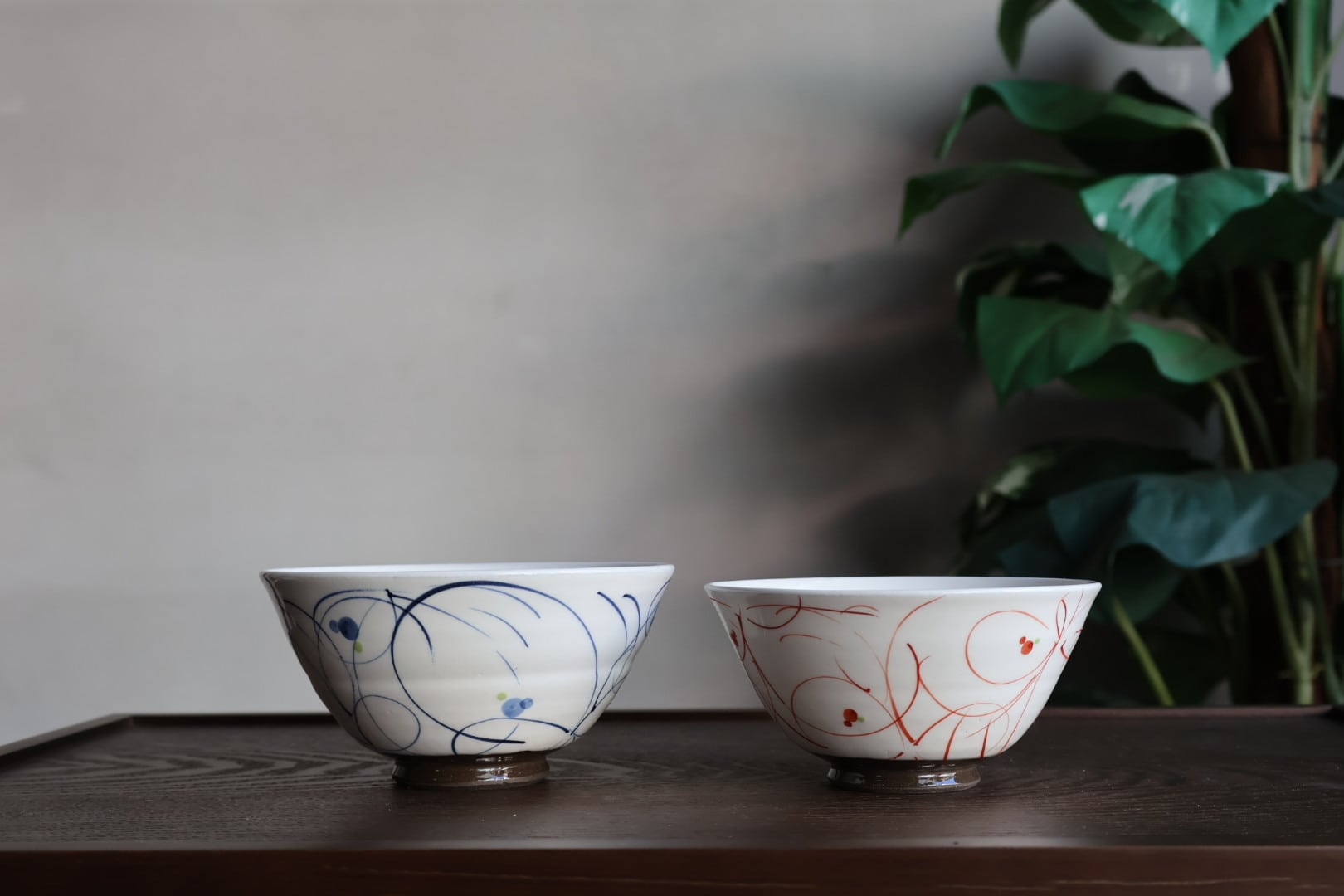 青白い花模様の陶器飯碗 青い花柄 陶器製飯碗 5個セット - メルカリ
