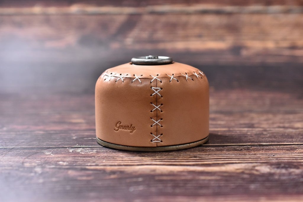 キャンプのお供に。OD缶110サイズ用レザーカバー S-N 110 | gnrlstndrd