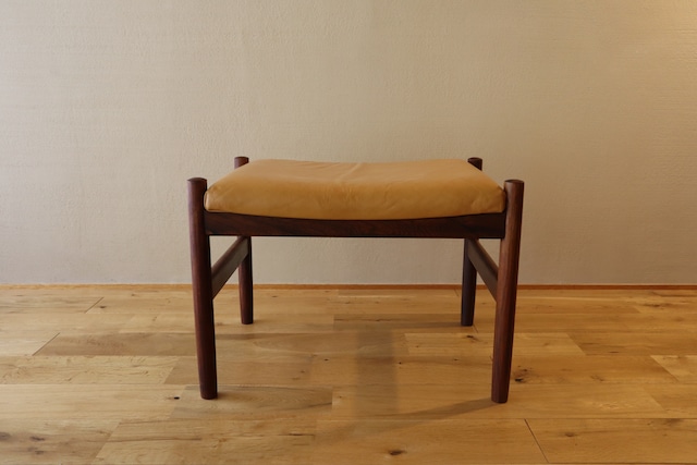 Spottrup Mobler「Ottman Stool」