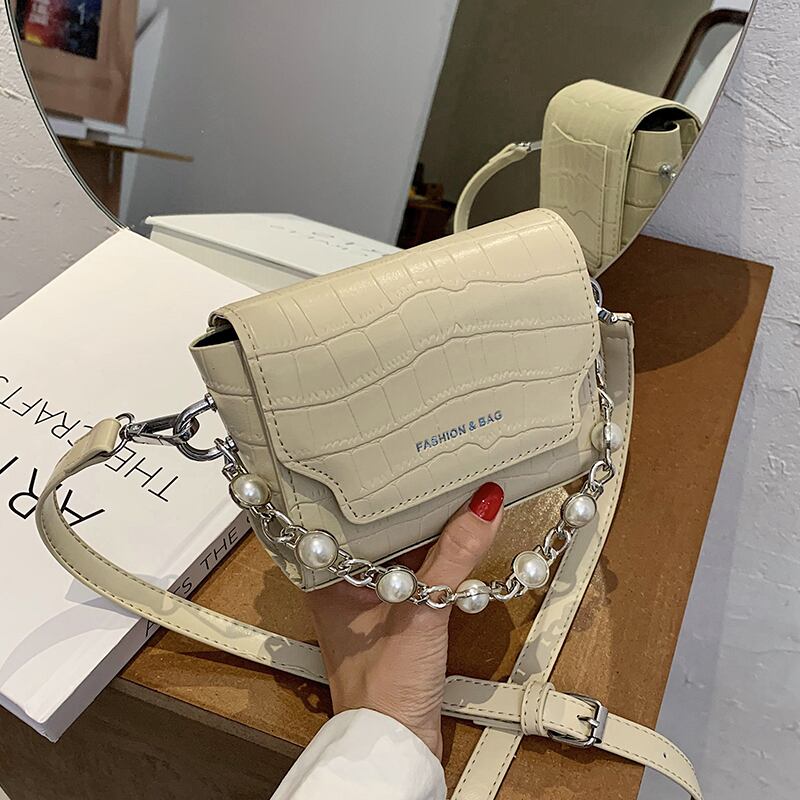 スモールバッグハンドバッグ2020人気の新しいトレンディなファッションチェーンショルダーメッセンジャーバッグネットセレブウエスタンスタイルオールマッチスモールスクエアバッグ Tiancai_Wing_Bag6986699