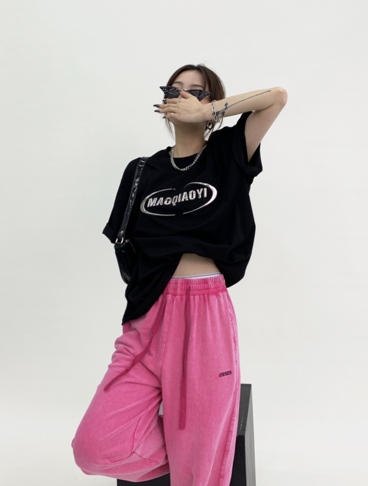 OISIS030 ホットシルバープリントTシャツ