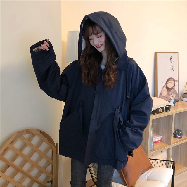 アウター レディース 送料無料 ウインドブレーカー ジャンパー ブルゾン  ジャケット ノーカラー 襟なし 長袖 前開き フロントボタン サイドポケット ポケット付き 無地 暖か あったか 防寒着 ゆったり ゆる 大きめ S M L 楽ちん 軽い シンプル カジュアル ラフ おしゃれ お洒落 大人女子 可愛い かわいい こなれ感 マニッシュ ブラウン 茶色 ベージュ 白系 秋服 冬服 春服 10代 20代 30代 40代 50代 通勤 通学 会社員 学生 普段使い 着回し デイリー 重ね着 おでかけ