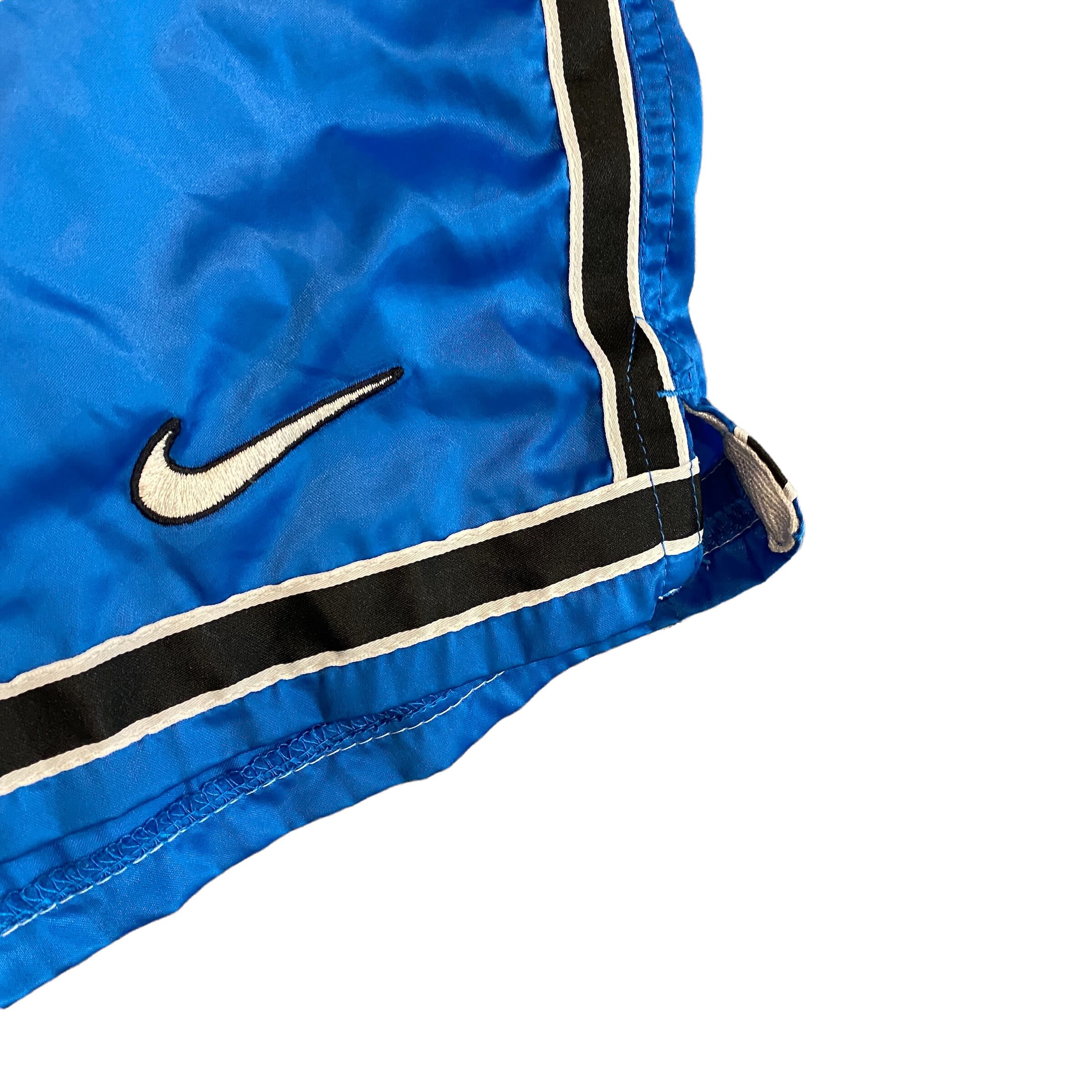 VINTAGE 90S NIKE NYLON SHORTS XL | new&usedclothing MOTHEREARTH