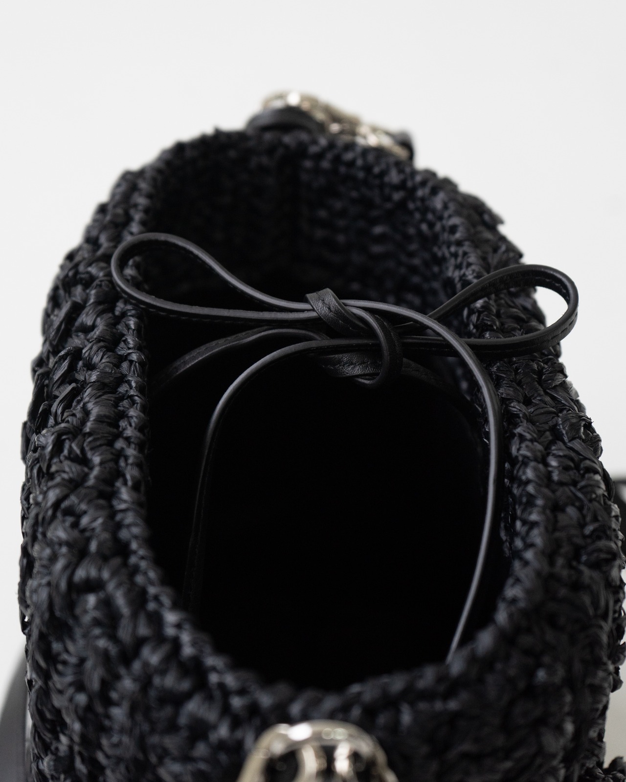 〈miu miu〉Raffia Shoulder Bag