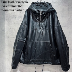 Faux leather material loose silhouette mountain parker