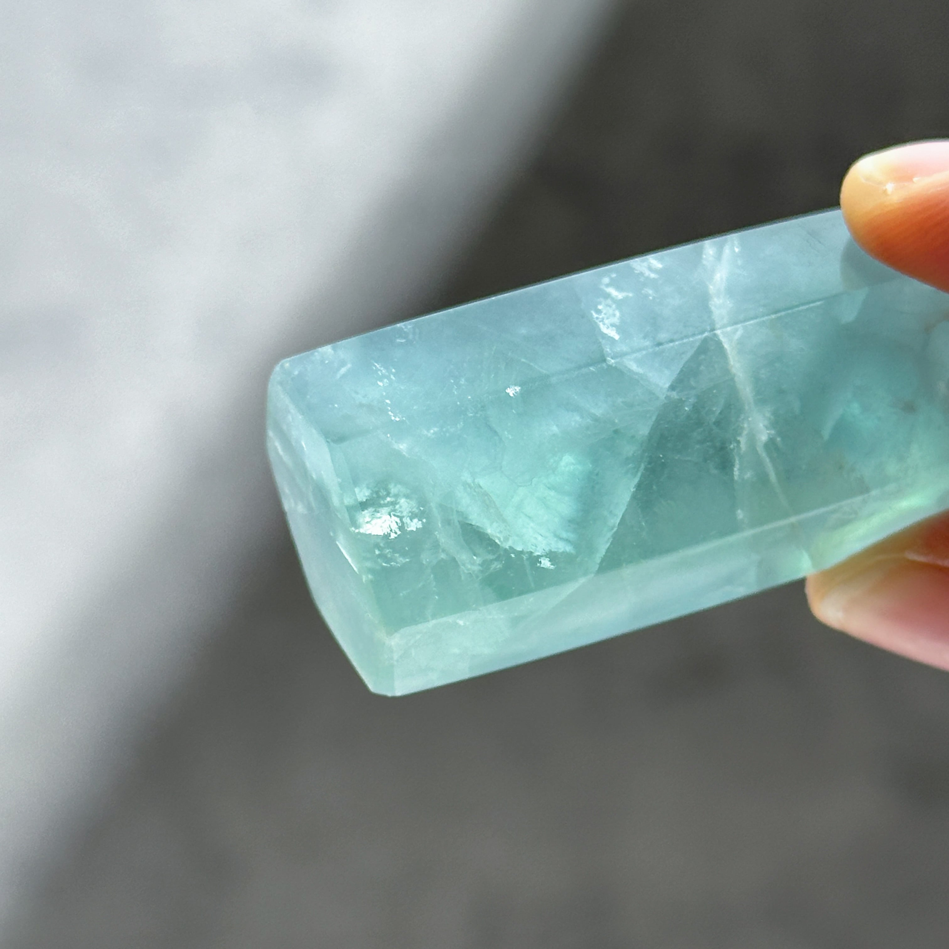 天然石 ブルーグリーンフローライトタワー② ブルー、グリーンフローライト タワー型15◇ Rainbow Fluorite