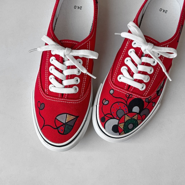 《 送料無料 》スニーカー「ジョーヌlR」春のお花柄デザイン！レッド！レディース 2E【22.5〜25cm】受注制作