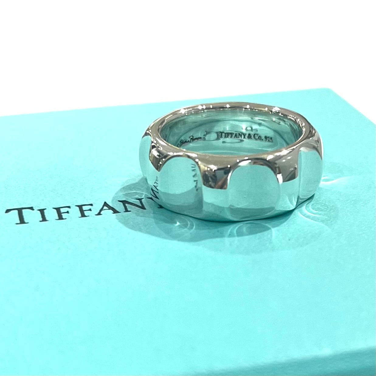 TIFFANY&CO.】【15.5号】2281 光を放つグルーヴ ワイドリング 15.5号