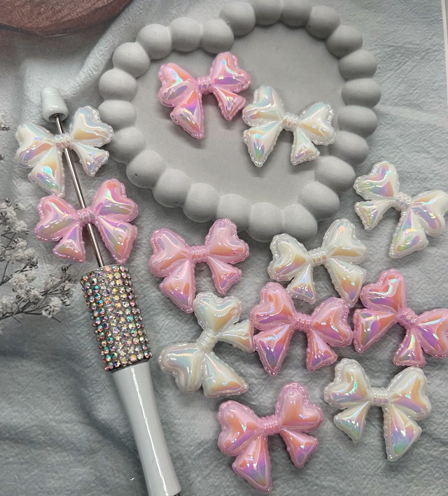 [2個]オーロラ✨ハートリボンビーズ／30mm×32mm