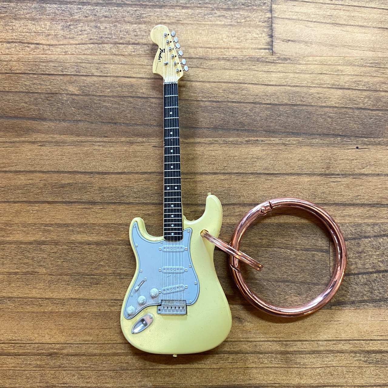 Fender Stratocaster miniature guitar keychain