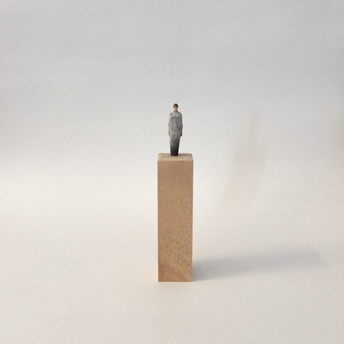 （w30）wood figure 台付