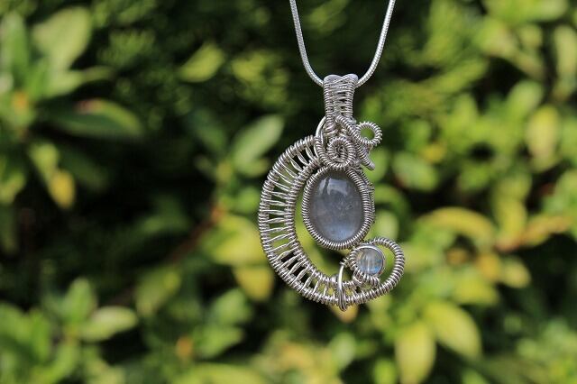 Moonstone silver925 wirewrapping pendant